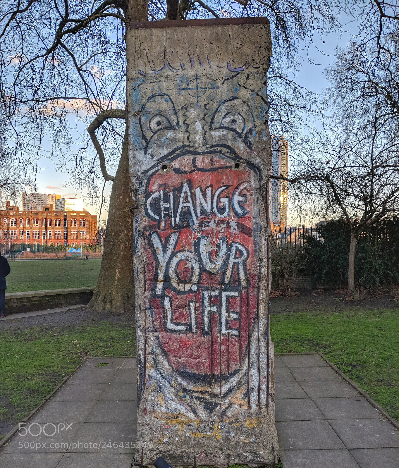 Google Pixel 2 sample photo. A piece of the photography