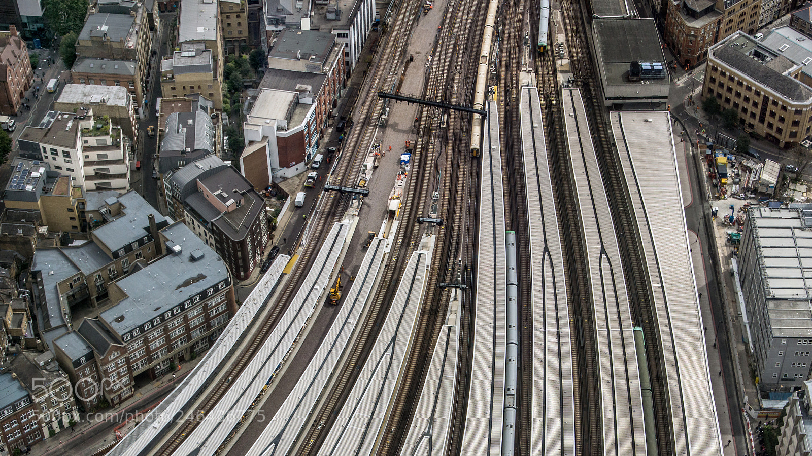 Sony SLT-A77 sample photo. Arteries of the city photography
