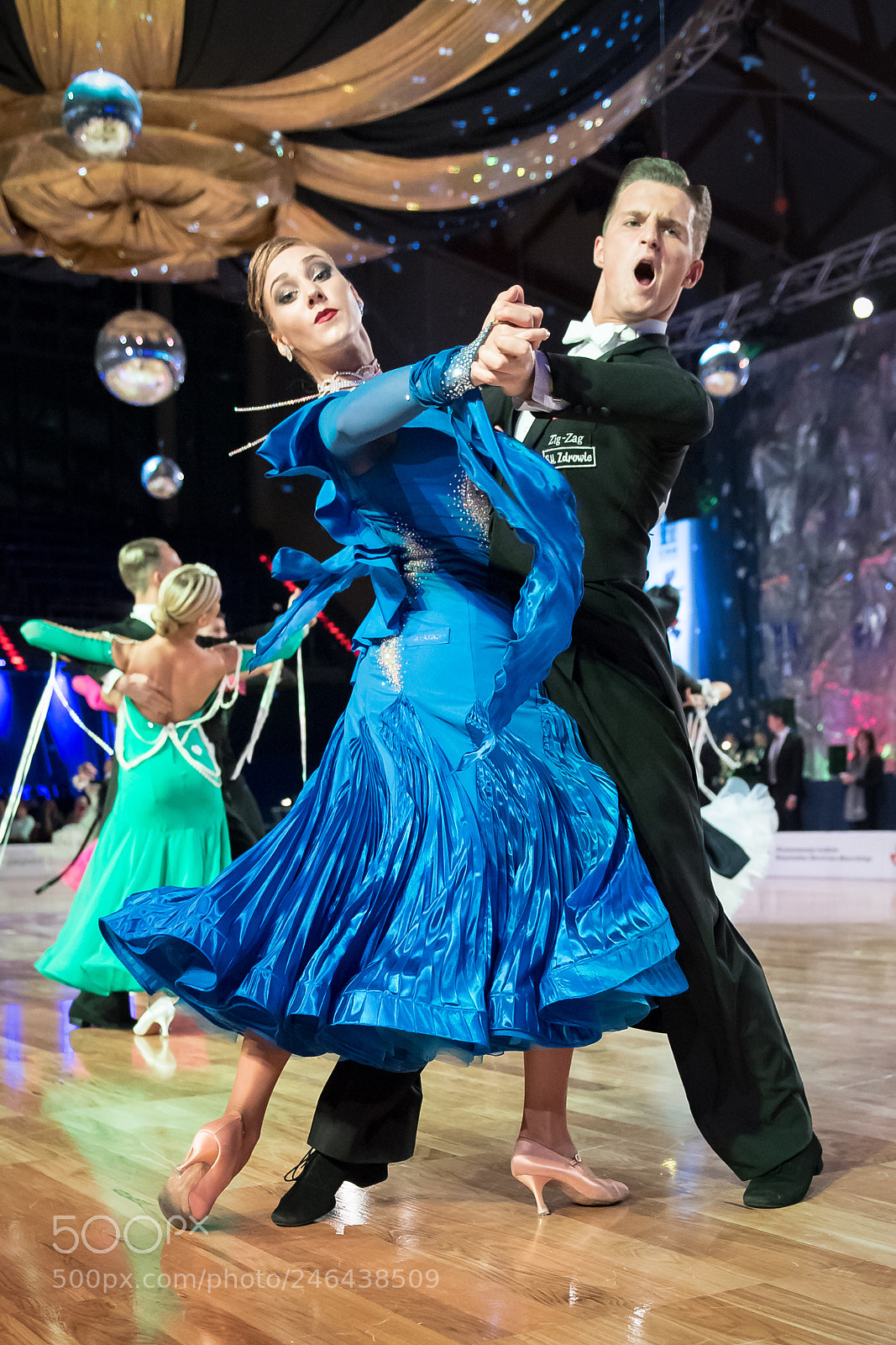 Nikon D5 sample photo. Dancers dancing standard dance photography