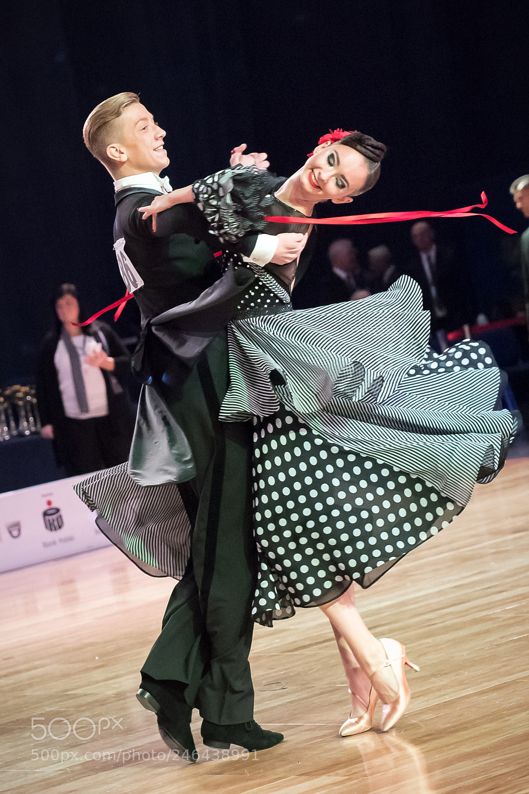 Nikon D5 sample photo. Dancers dancing standard dance photography