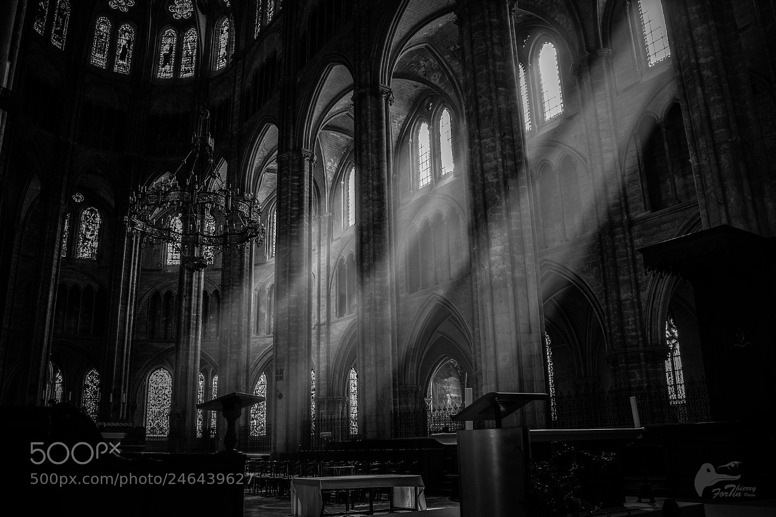 Canon EOS 700D (EOS Rebel T5i / EOS Kiss X7i) sample photo. Bourges cathedral photography