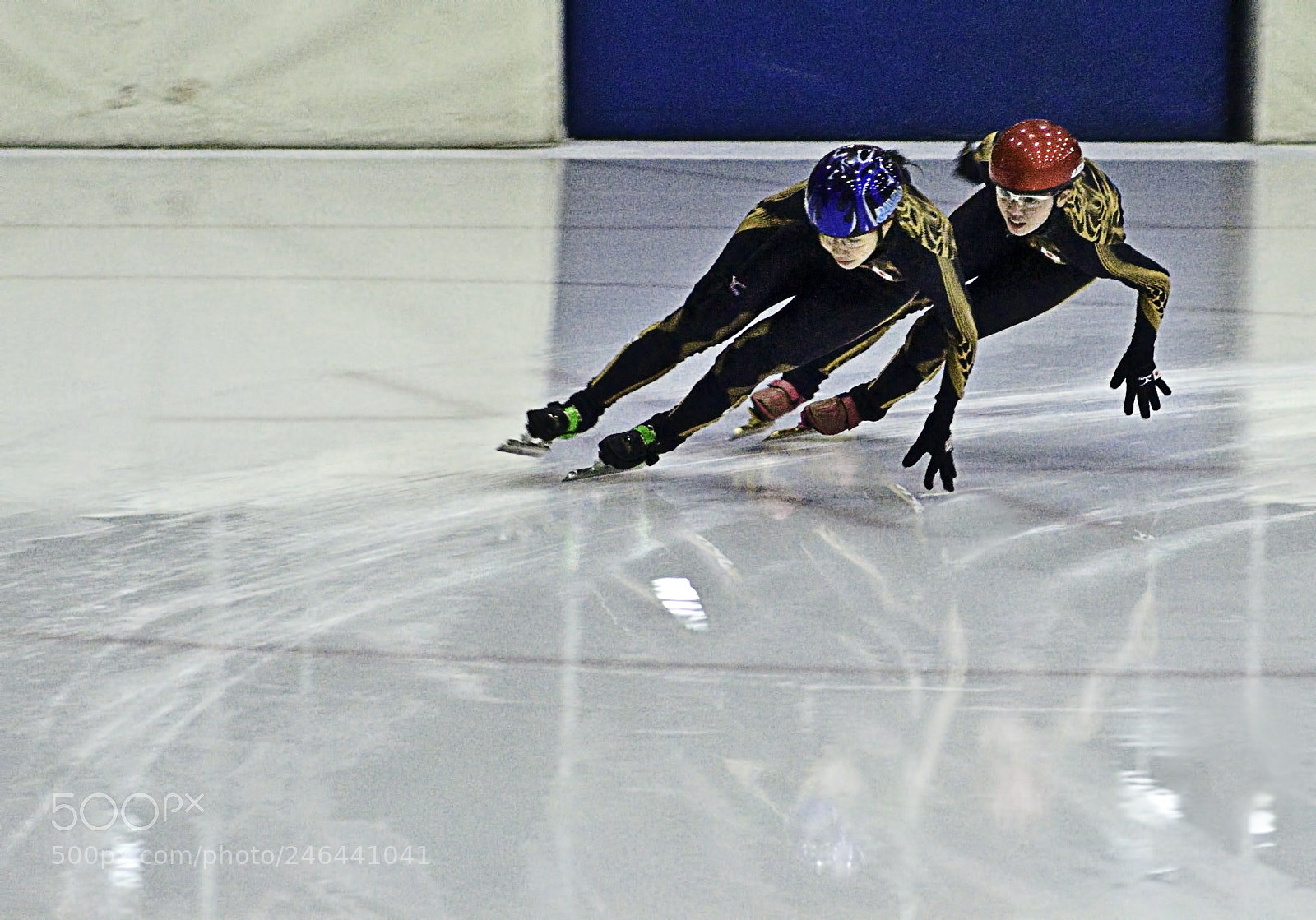 Sony Alpha DSLR-A700 sample photo. Olympic speed skaters photography
