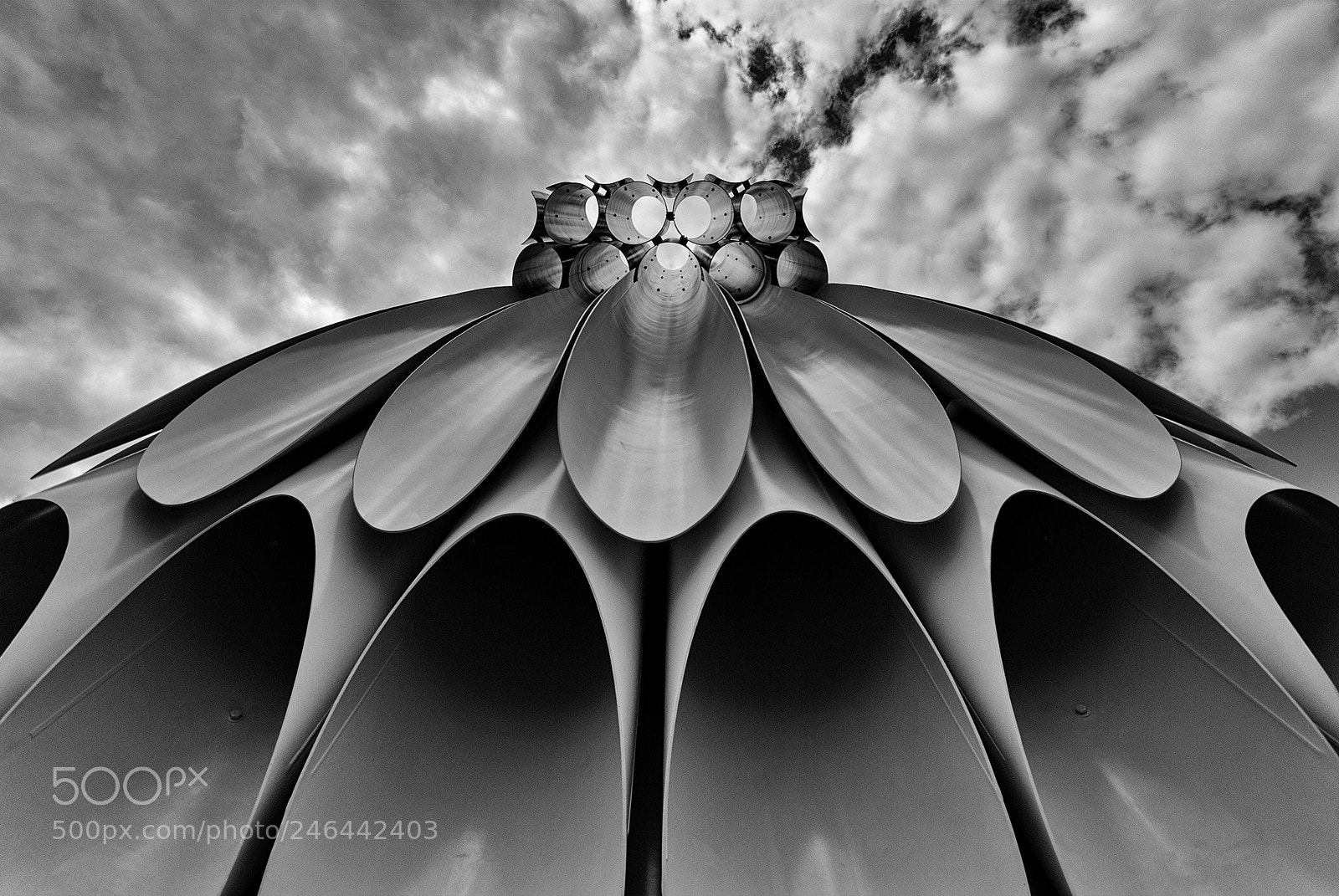 Pentax K10D sample photo. Goodwood sculpture photography