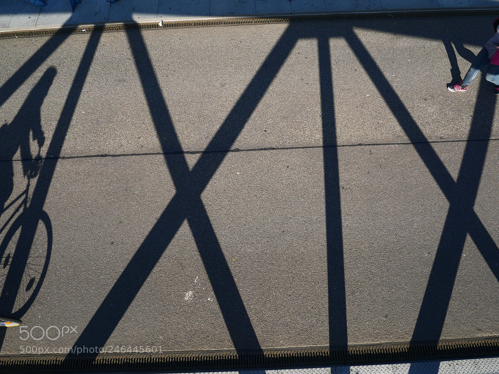 Panasonic Lumix DMC-GH4 sample photo. Cyclist shadow photography