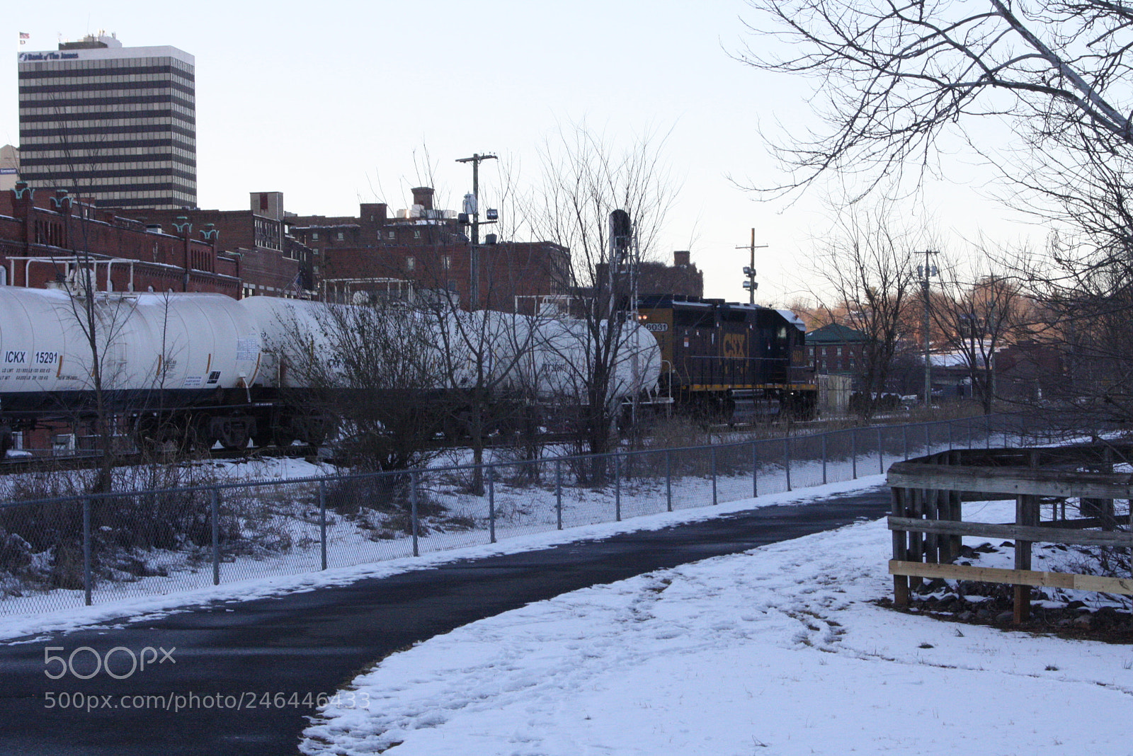 Canon EOS 1000D (EOS Digital Rebel XS / EOS Kiss F) sample photo. New camera snow photography