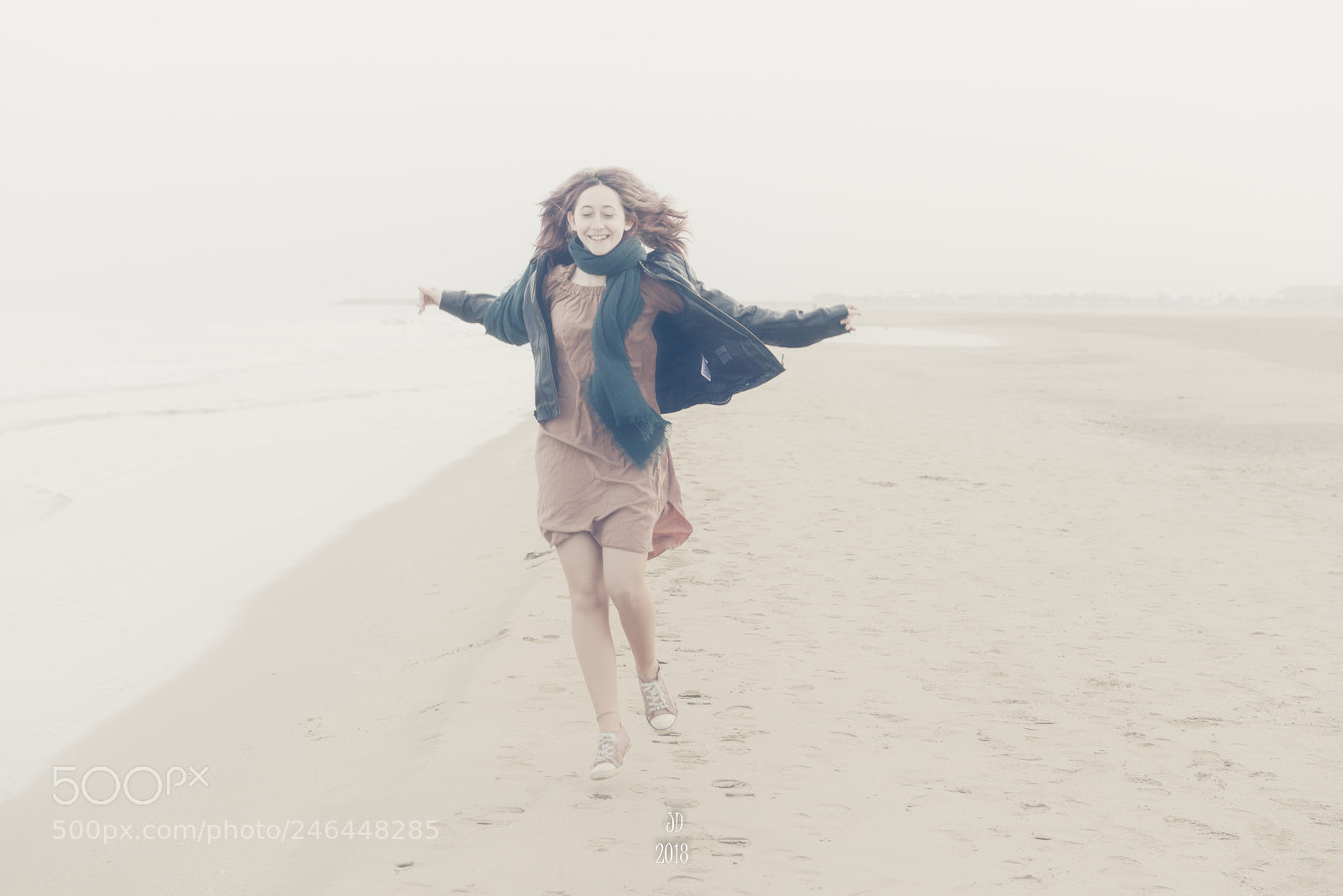 Nikon D800 sample photo. Courir sur la plage... photography
