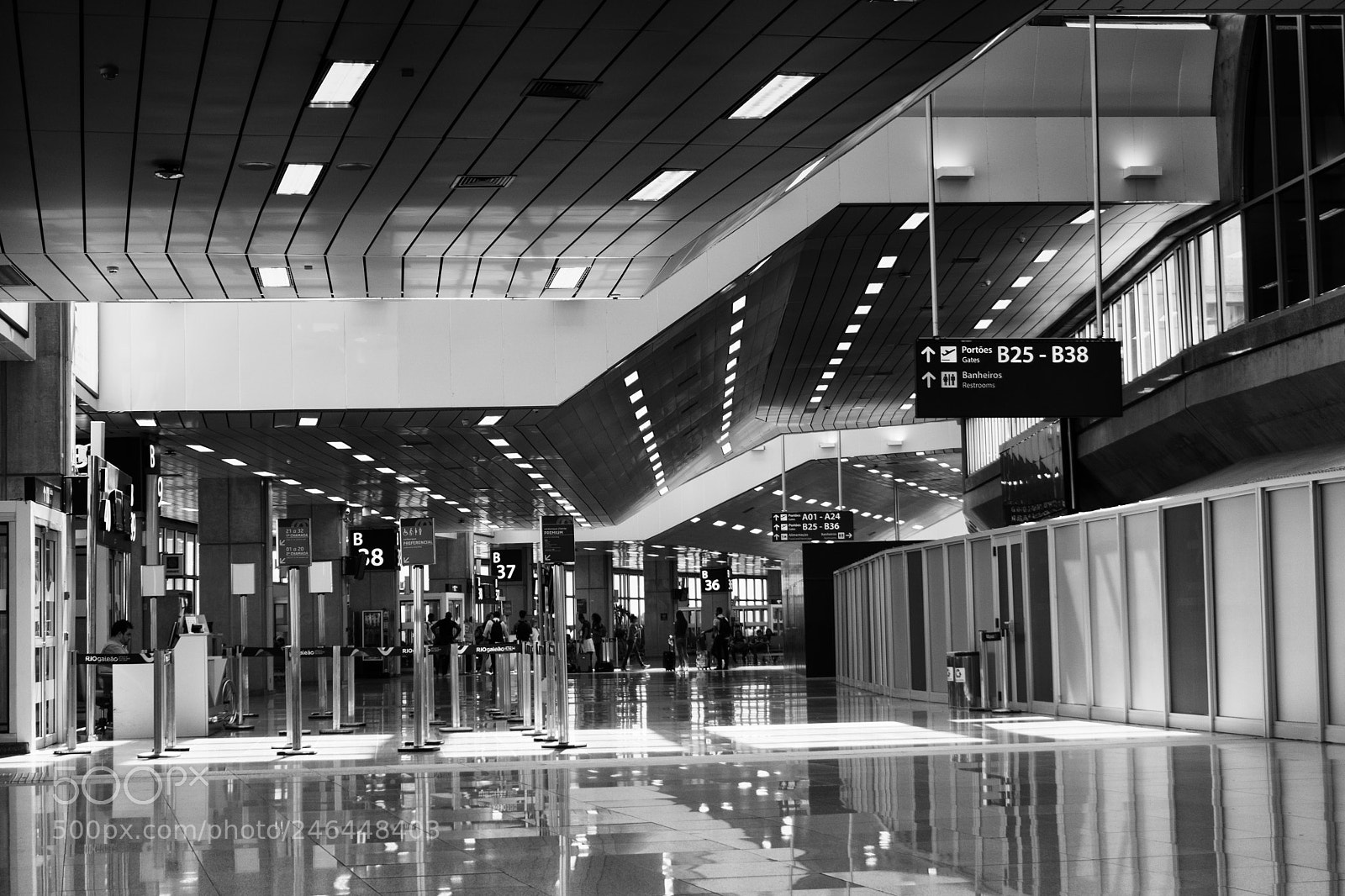 Sony a6300 sample photo. Aeroport photography
