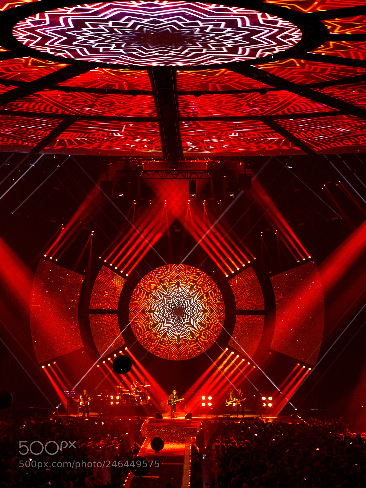 Olympus OM-D E-M5 sample photo. Indochine live paris photography