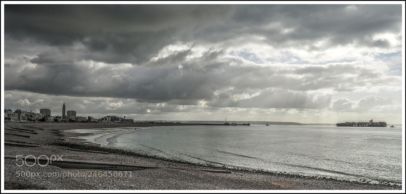 Olympus OM-D E-M1 Mark II sample photo. Le havre beach photography