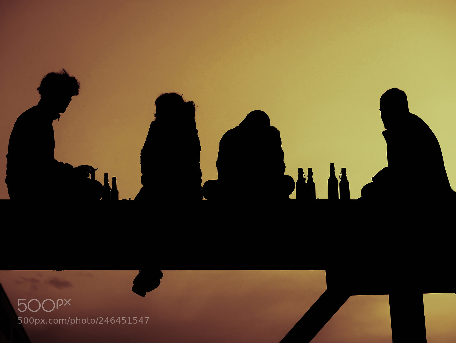 Panasonic Lumix DMC-GF7 sample photo. Silhouette of four friend photography
