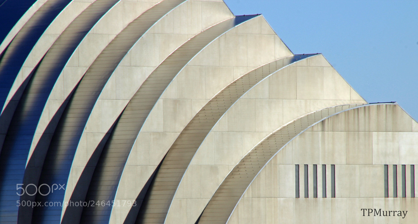 Canon EOS 600D (Rebel EOS T3i / EOS Kiss X5) sample photo. Kauffman center for the photography