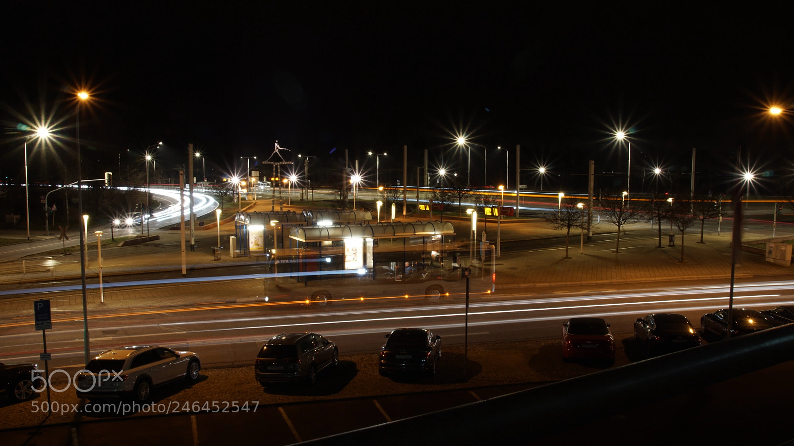 Sony SLT-A68 sample photo. Lichtspuren verkehrsknotenpunkt photography
