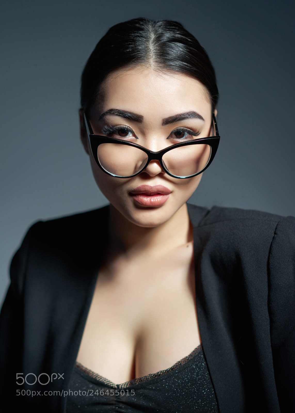 Sony a7 sample photo. Asian girl with glasses photography