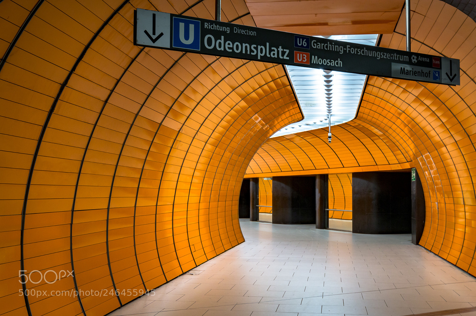 Canon EOS 70D sample photo. Munich subway marienplatz photography