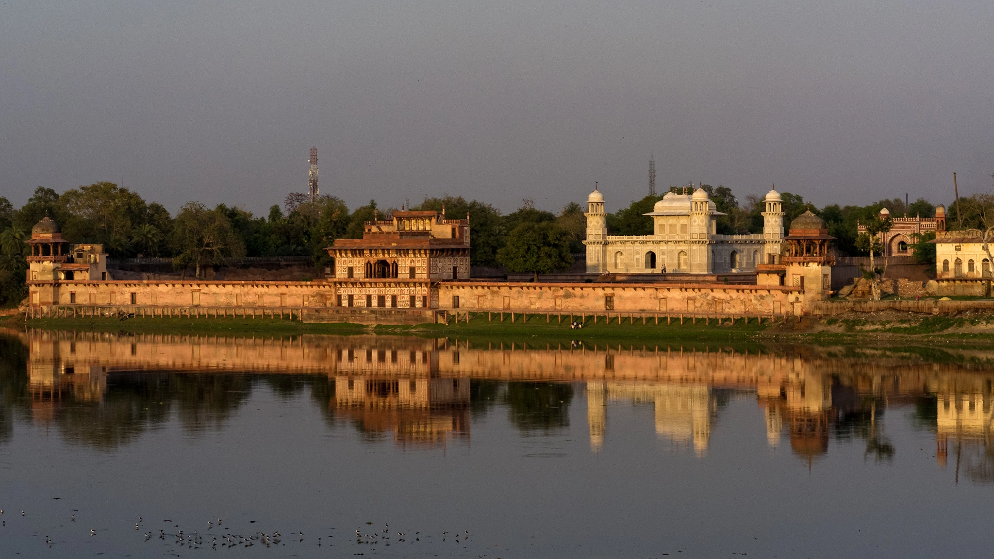 Pentax K-5 sample photo. Mini taj mahal photography