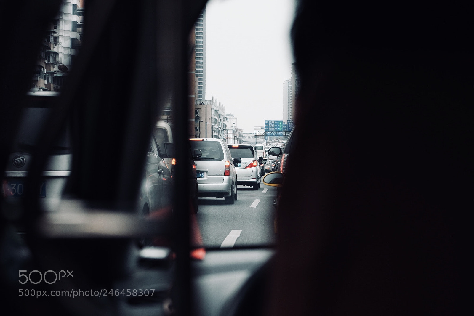 Fujifilm X-T10 sample photo. Traffic photography