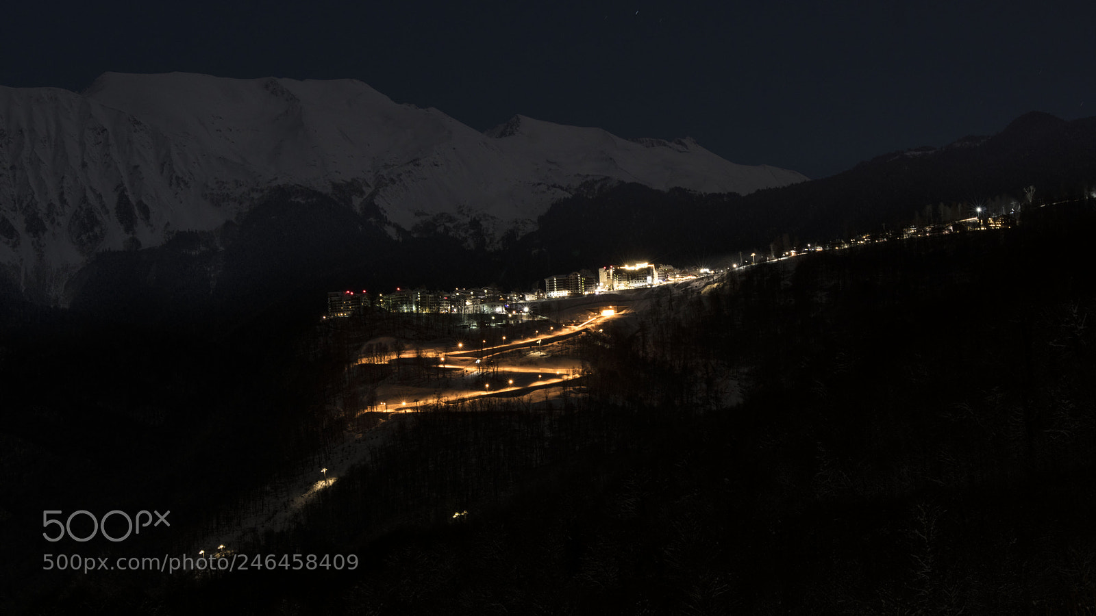Pentax K-3 sample photo. At the night photography