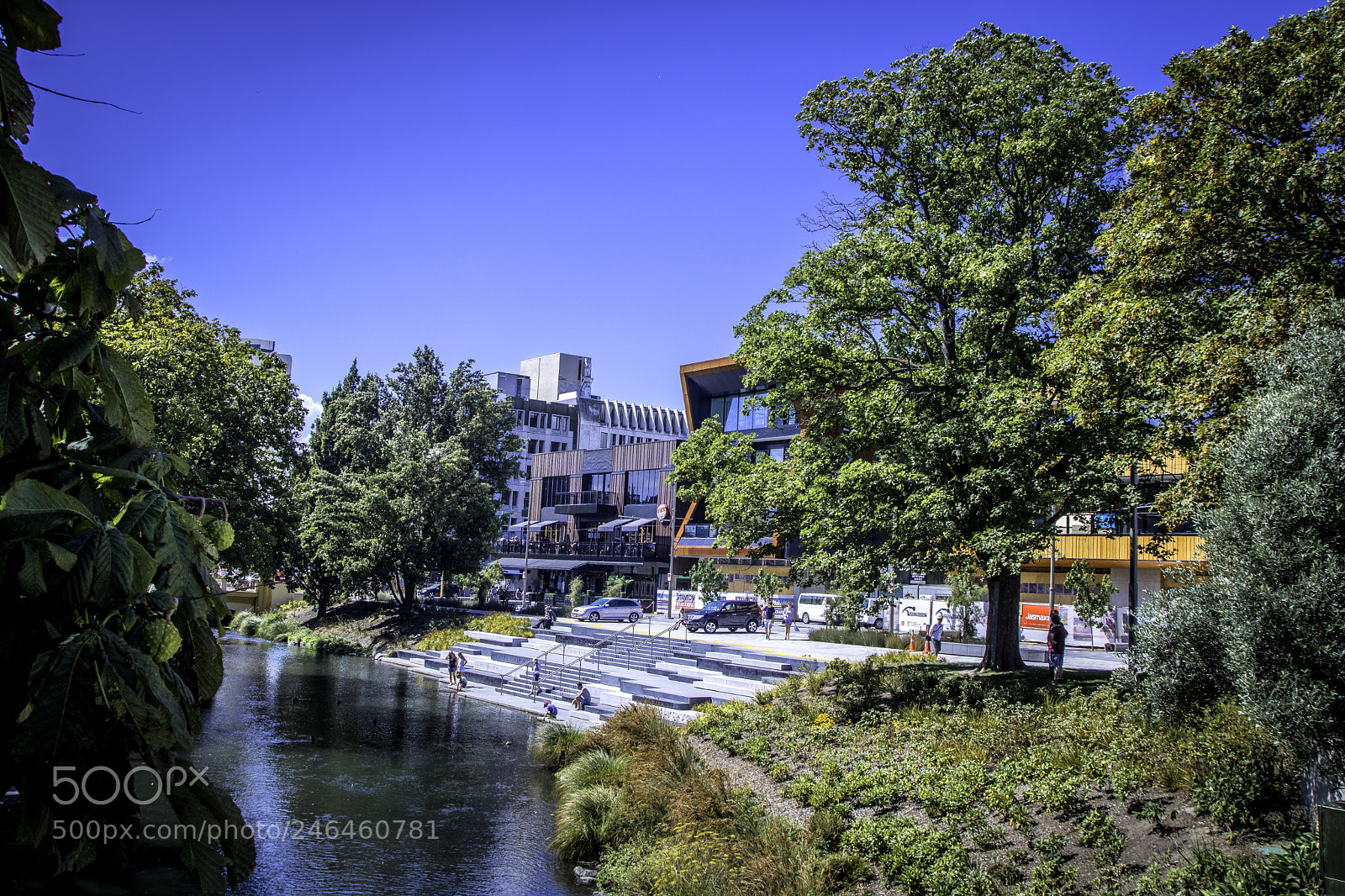 Canon EOS 750D (EOS Rebel T6i / EOS Kiss X8i) sample photo. River side city photography