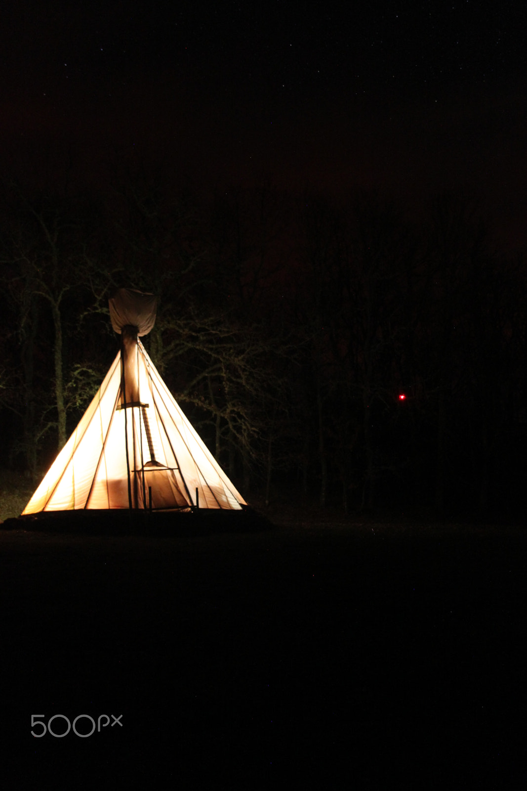 Canon EF-S 18-55mm F3.5-5.6 II sample photo. Relax at night on tent photography