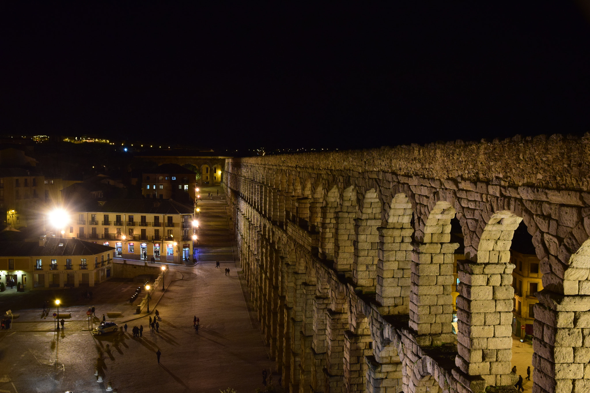 Nikon D3300 + Sigma 17-70mm F2.8-4 DC Macro OS HSM | C sample photo. Aqueduct of segovia photography