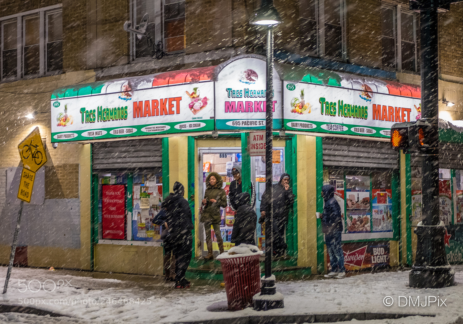 Fujifilm X-T2 sample photo. Hanging at the three photography