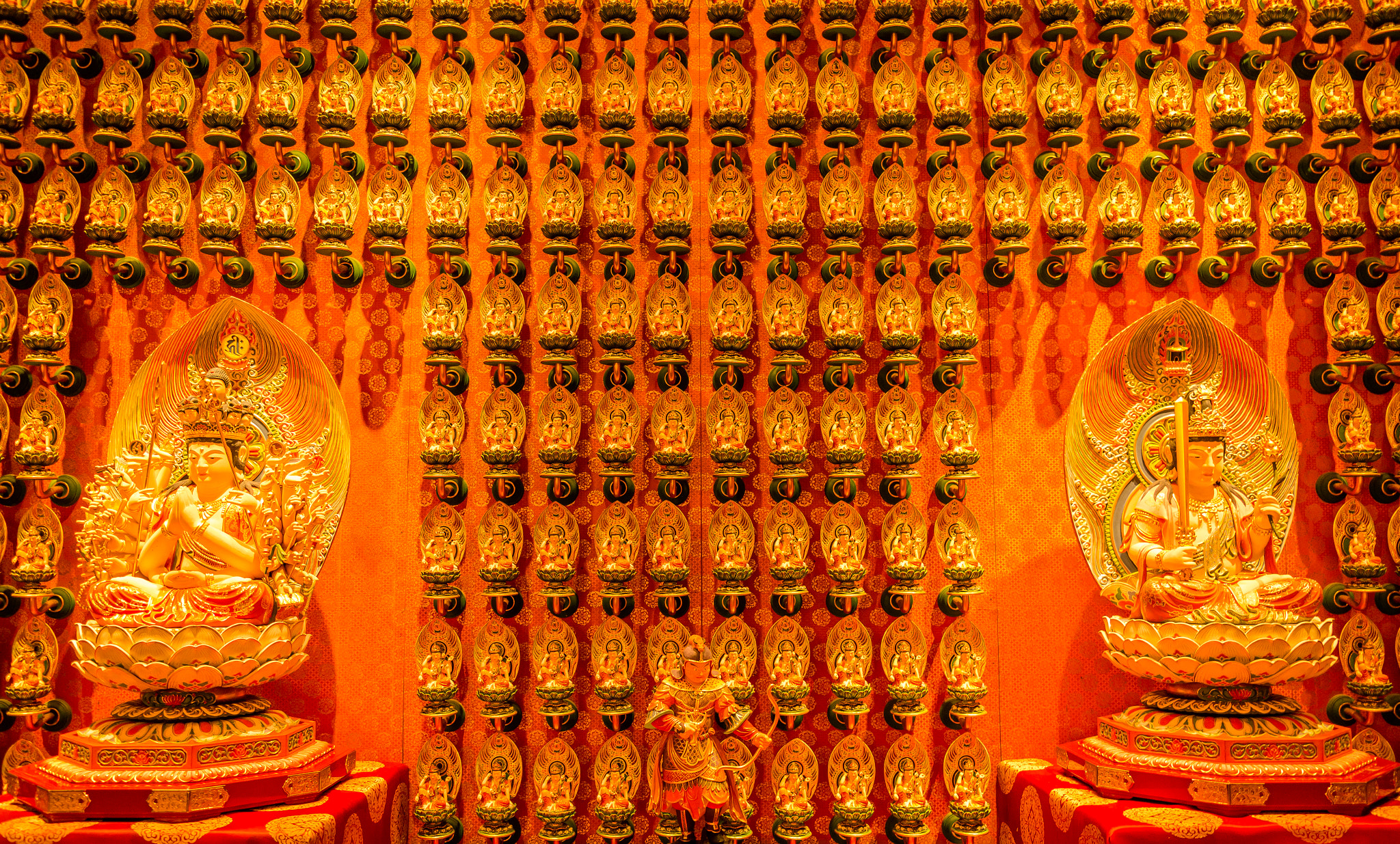 Samsung NX300M sample photo. Buddha's idols photography