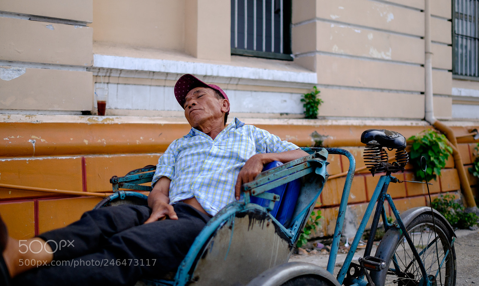 Fujifilm X-T1 sample photo. Think. photography