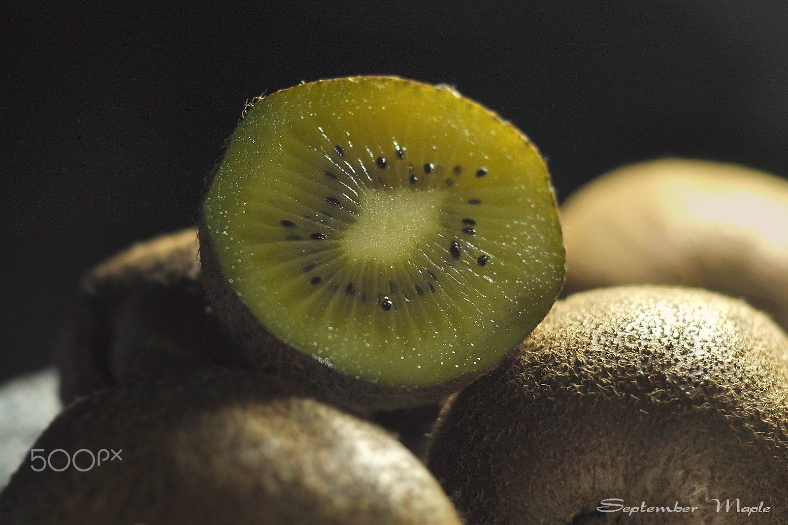 Nikon D90 + Nikon AF Nikkor 50mm F1.8D sample photo. 光影猕猴桃 2 photography