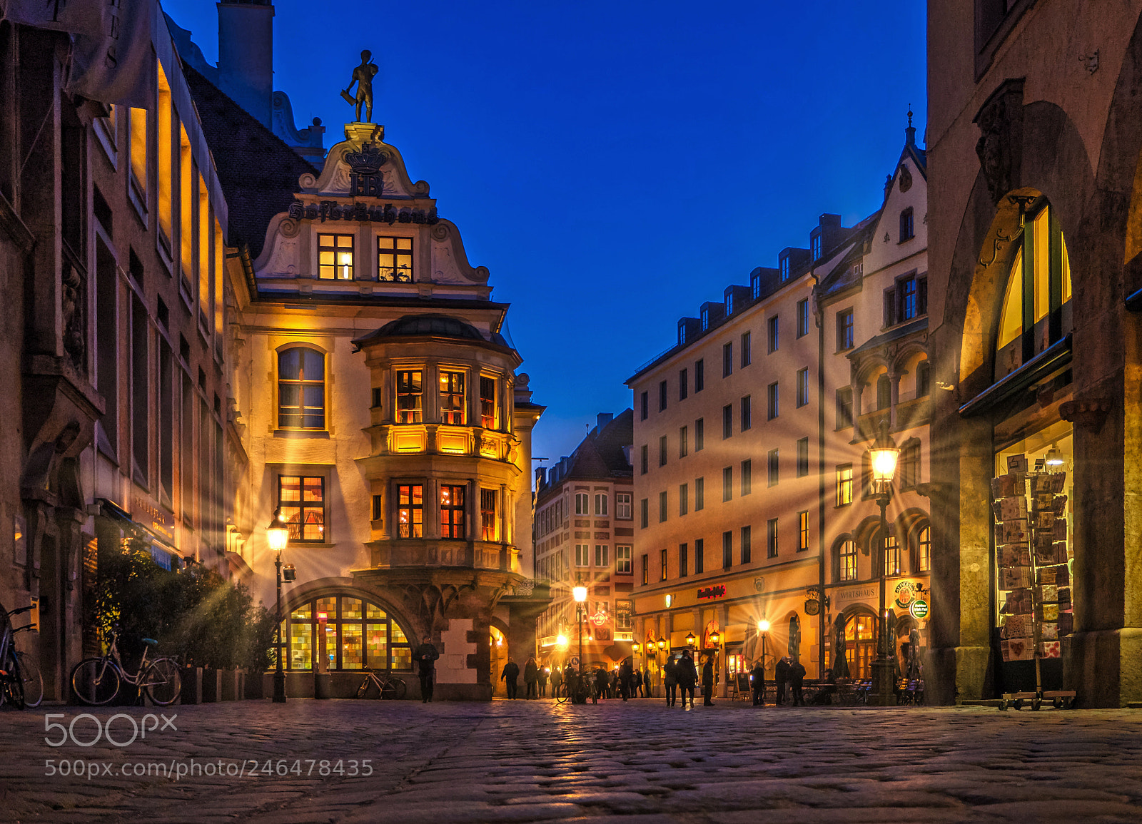Olympus OM-D E-M10 III sample photo. The heart of munich photography