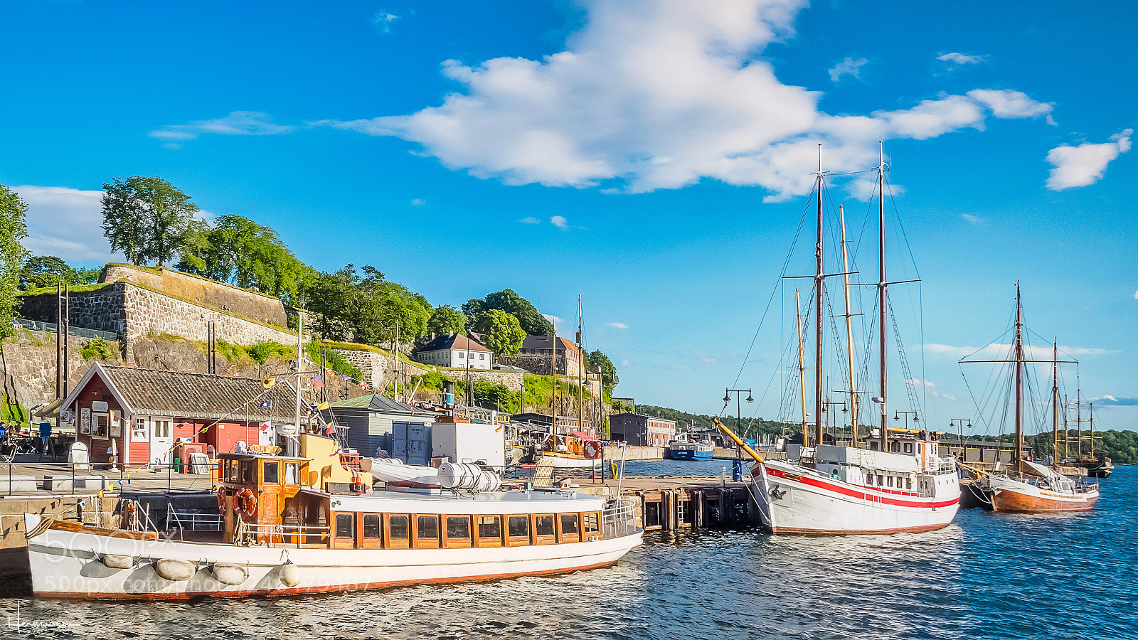 Olympus OM-D E-M5 II sample photo. Summertime in oslo photography
