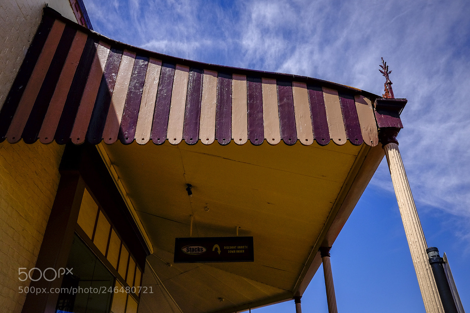 Fujifilm X70 sample photo. Eaves painted photography