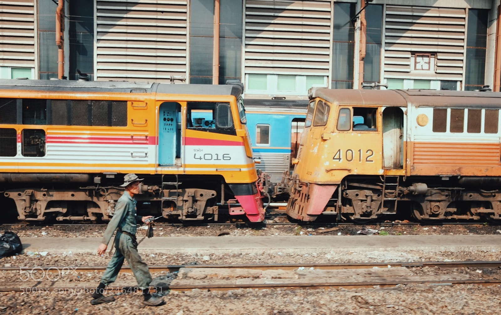 Fujifilm X70 sample photo. Train and train photography