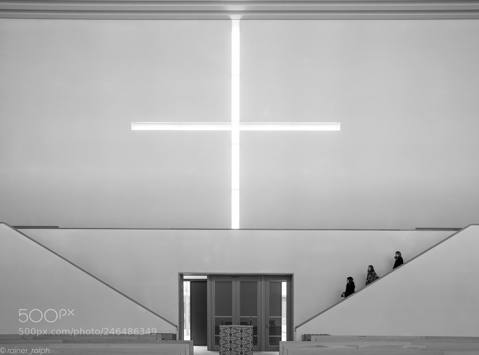 Sony a7R III sample photo. Under a luminous cross photography