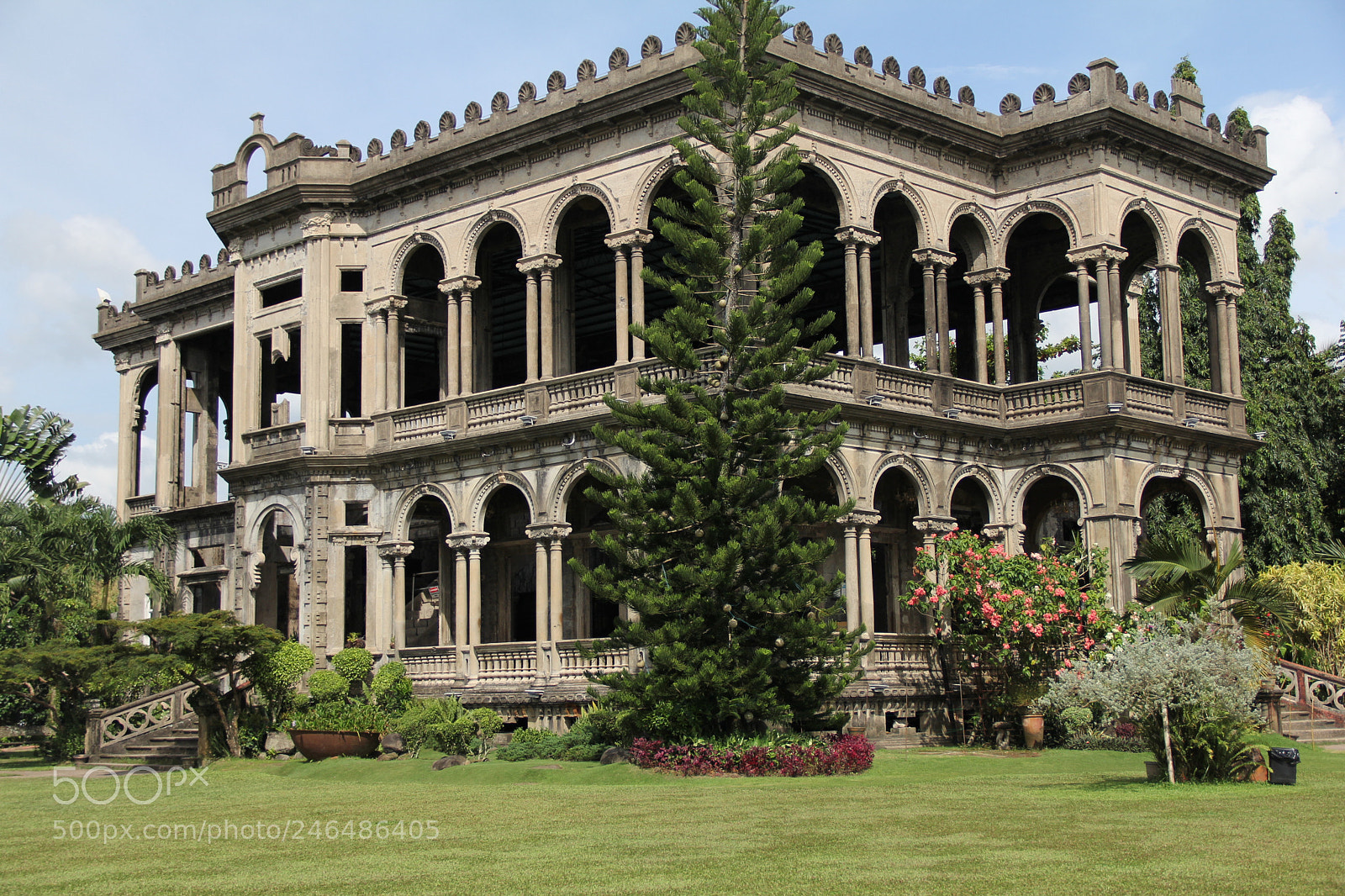 Canon EF-S 18-135mm F3.5-5.6 IS sample photo. The ruins photography