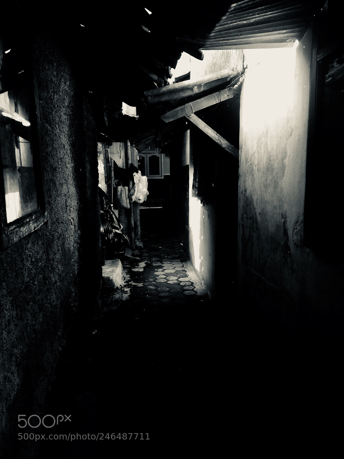Apple iPhone 6s sample photo. The alley photography