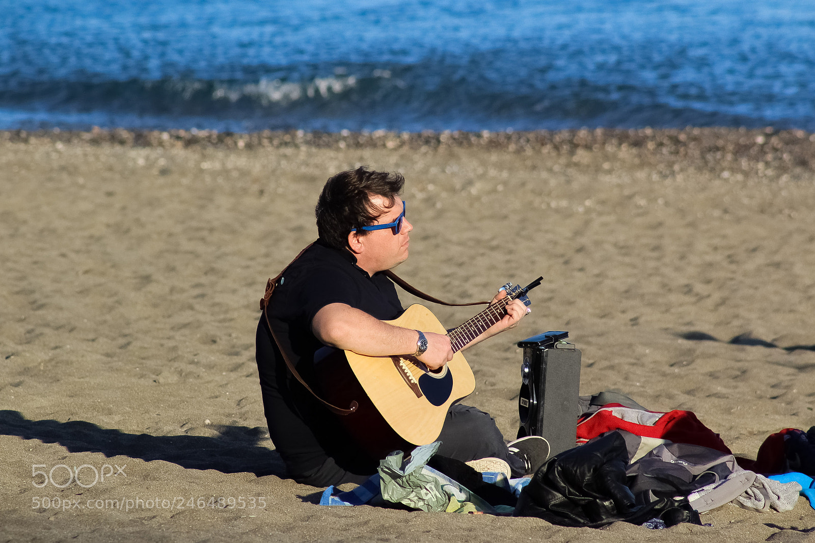 Canon EOS 1200D (EOS Rebel T5 / EOS Kiss X70 / EOS Hi) sample photo. Guitar boy photography