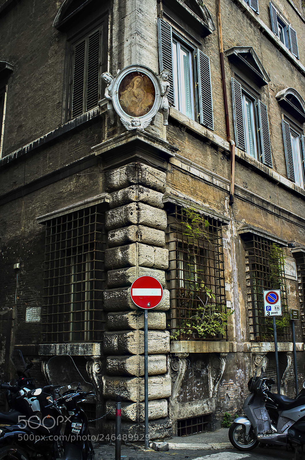 Fujifilm FinePix X100 sample photo. Corner roma photography