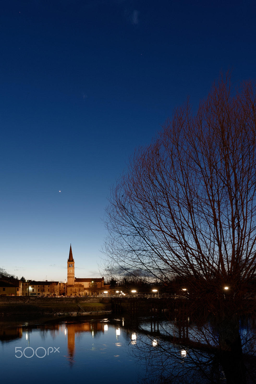 Nikon AF-S Nikkor 14-24mm F2.8G ED sample photo. Blu hour photography