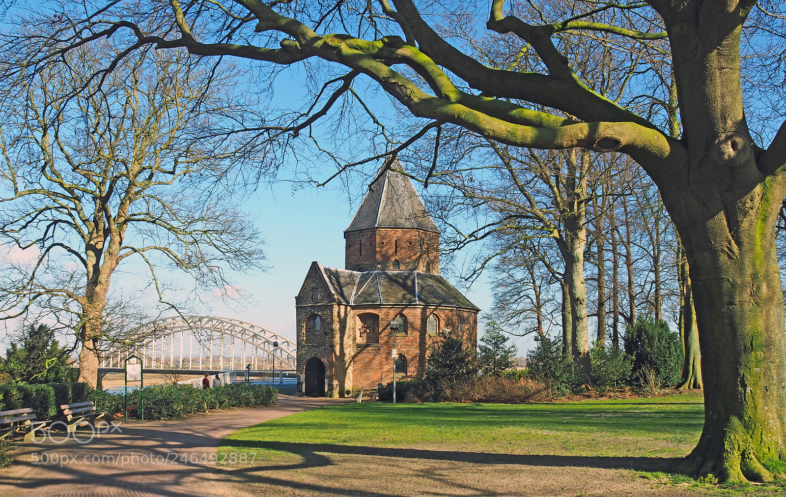 Olympus PEN-F sample photo. Nijmegen - valkhofpark photography