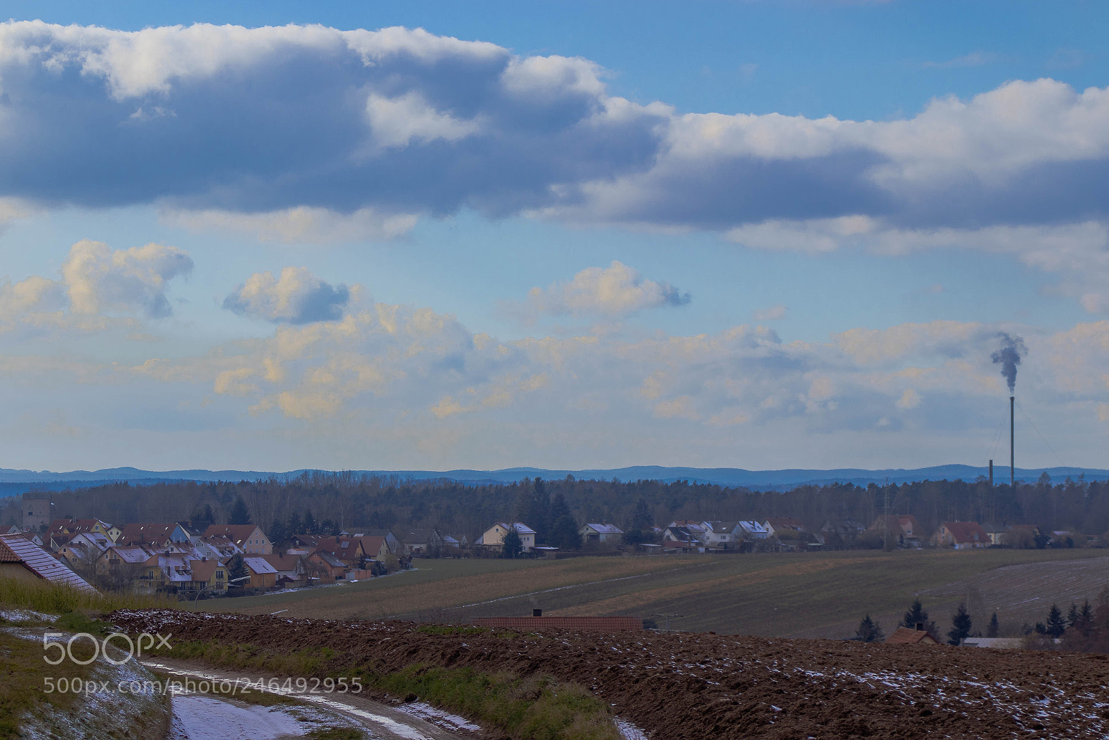 Canon EOS 200D (EOS Rebel SL2 / EOS Kiss X9) sample photo. View of leonberg photography
