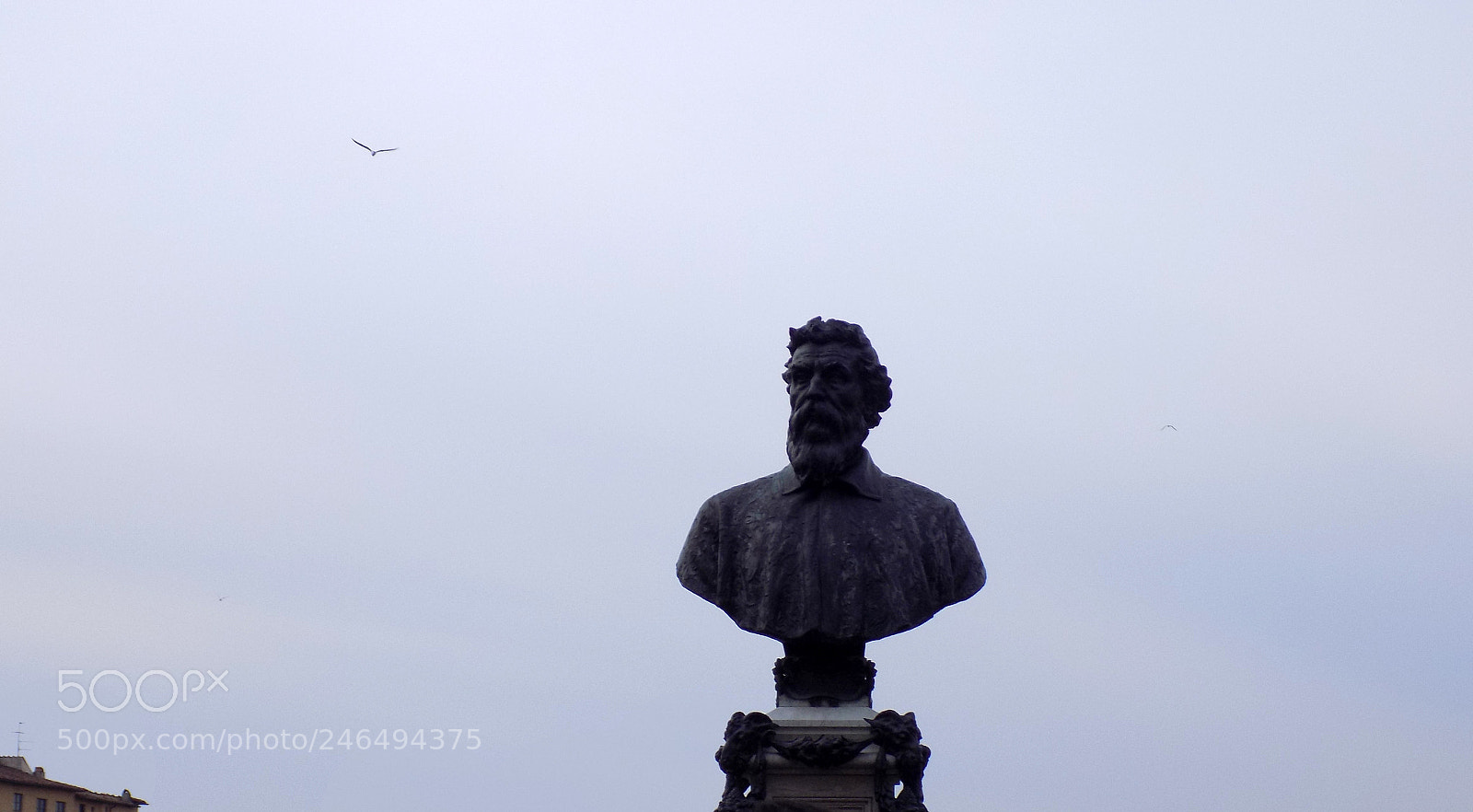 Nikon COOLPIX L340 sample photo. Statue of benvenuto cellini photography
