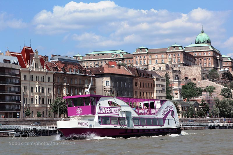 Canon EOS 600D (Rebel EOS T3i / EOS Kiss X5) sample photo. Budapest dinner cruise photography