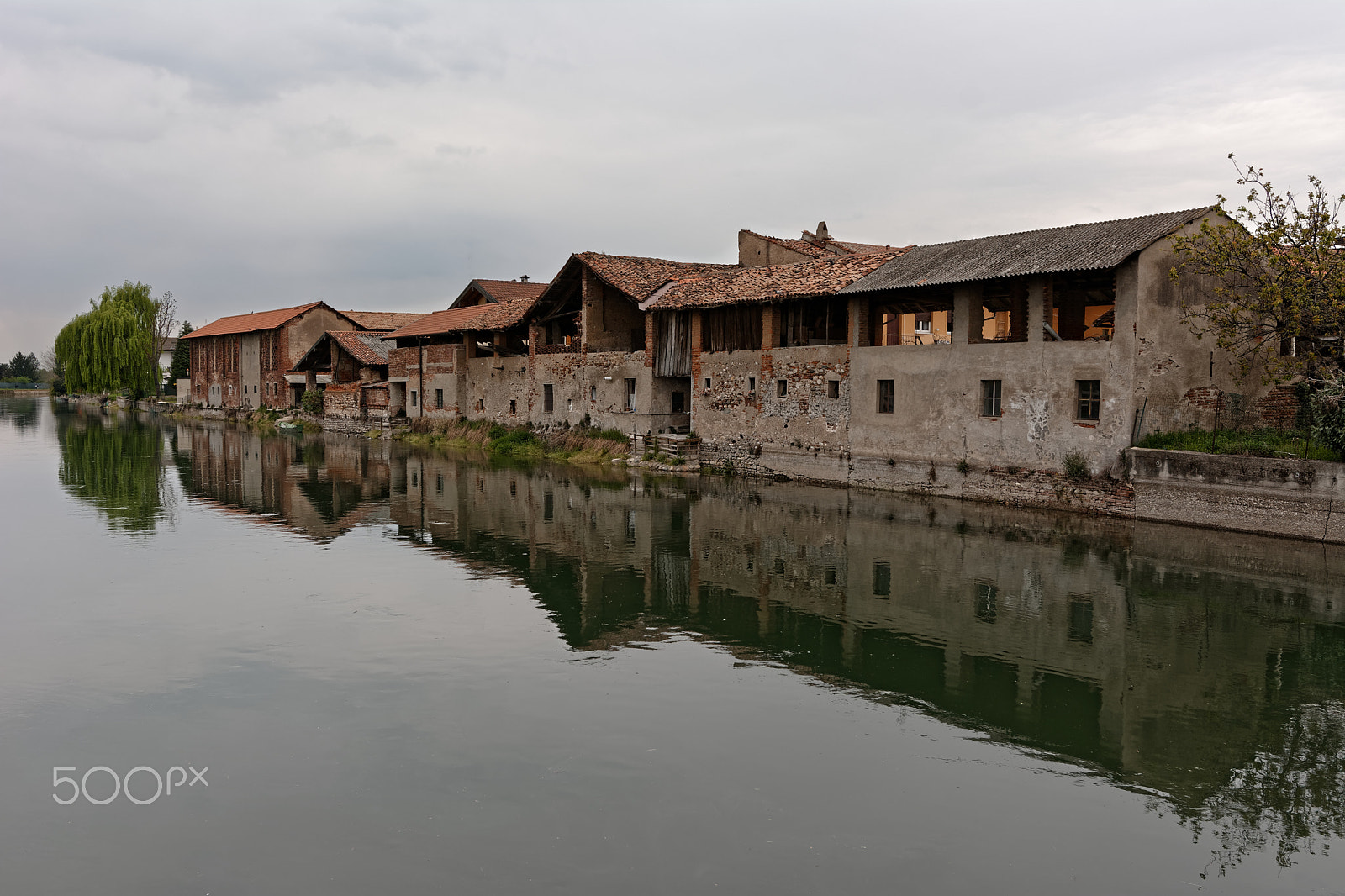 Nikon AF-S Nikkor 14-24mm F2.8G ED sample photo. Bernate ticino photography