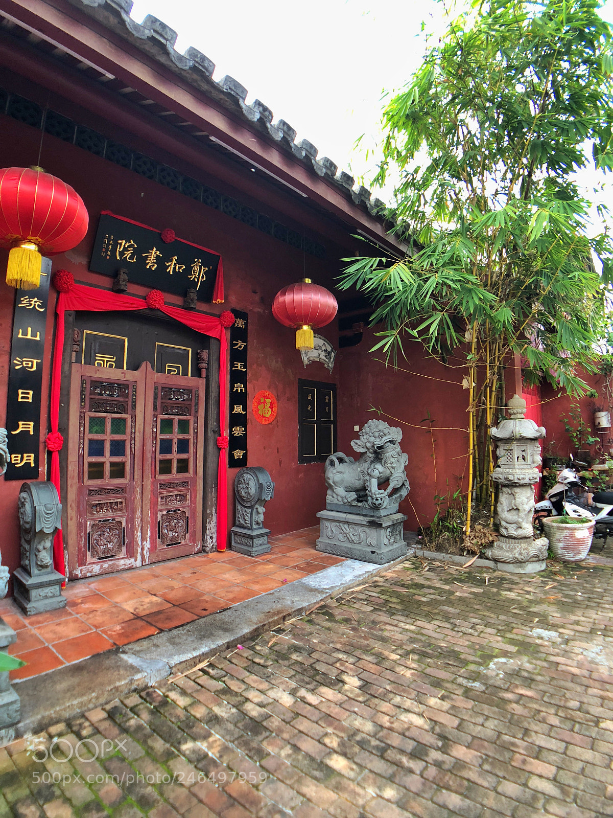 Apple iPhone 8 sample photo. Chinese architecture photography