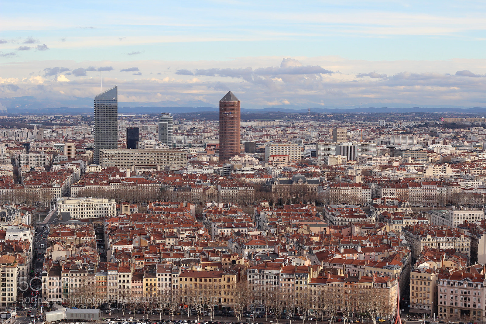 Canon EOS 600D (Rebel EOS T3i / EOS Kiss X5) + Canon EF 50mm F1.8 II sample photo. Lyon cityscape from fourvi photography