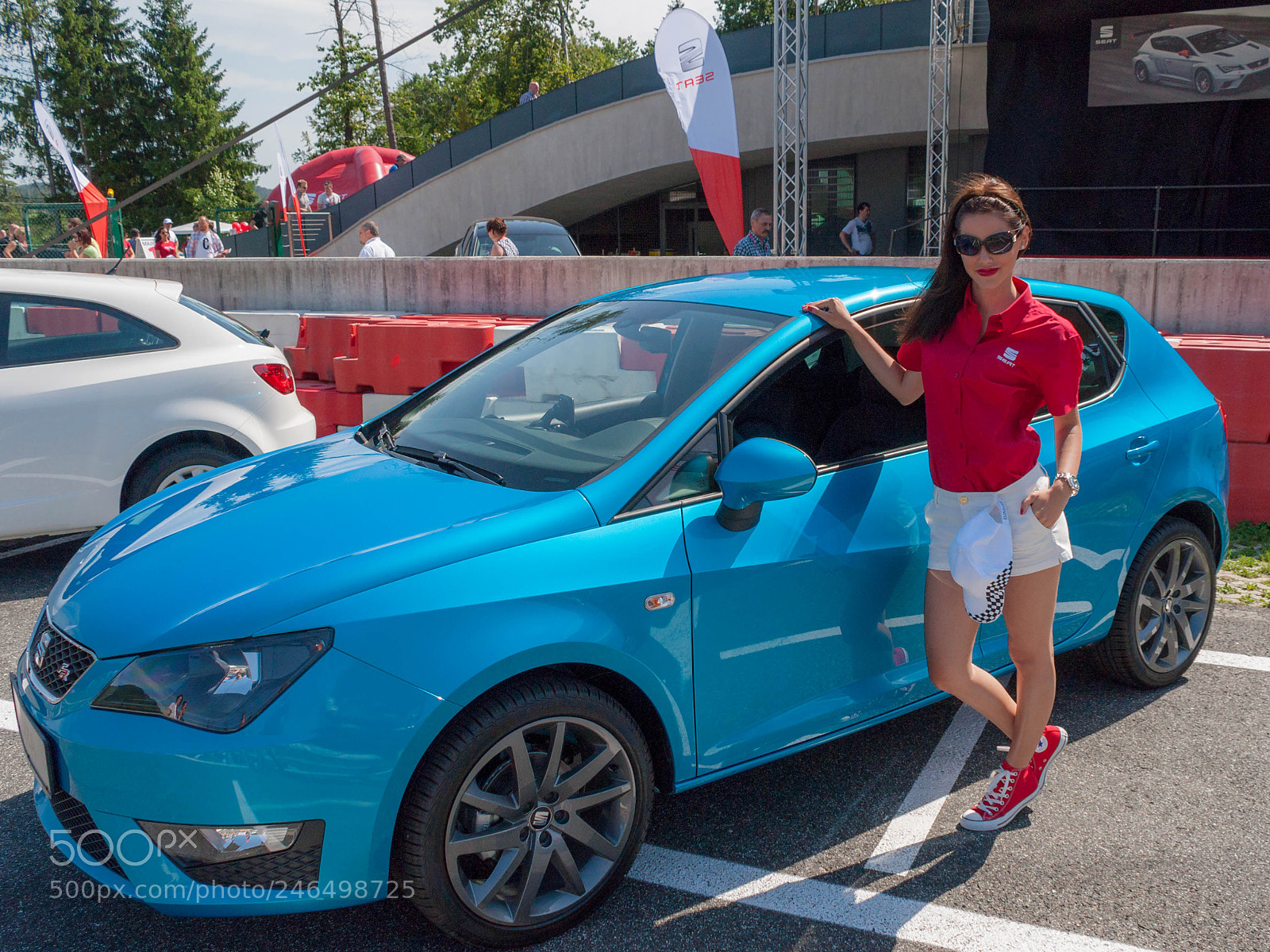 Sony Alpha DSLR-A700 sample photo. Car presenter photography