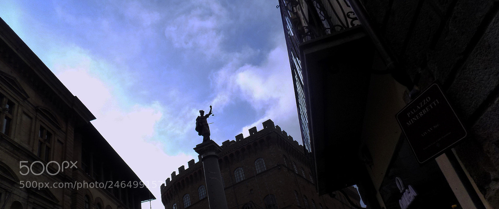 Nikon COOLPIX L340 sample photo. Palazzo minerbetti and column photography