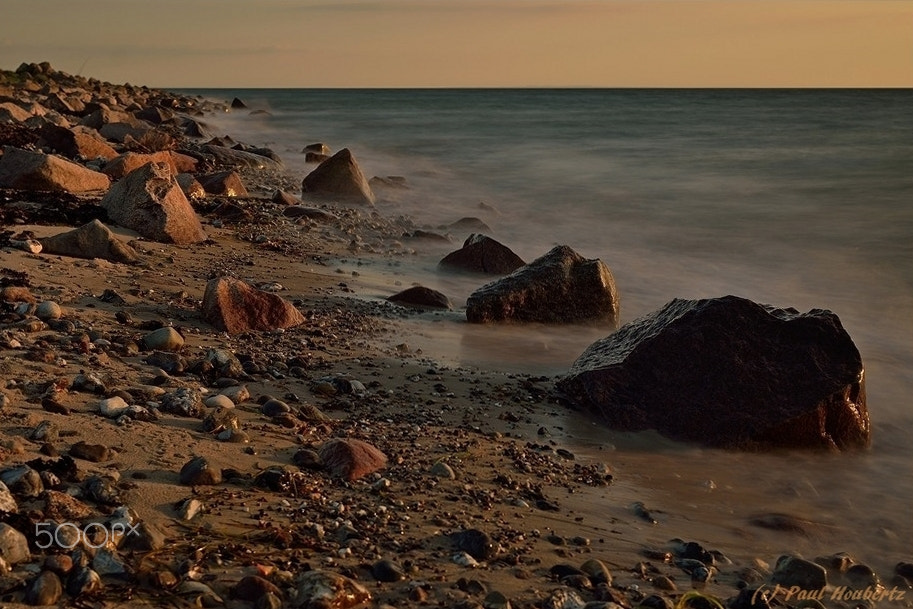 Nikon D7000 + Nikon AF-S DX Nikkor 35mm F1.8G sample photo. West coast of fehmarn in the evening photography