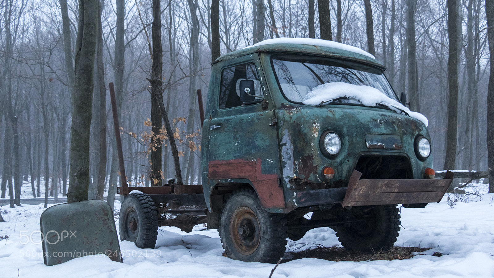 Canon EOS 750D (EOS Rebel T6i / EOS Kiss X8i) sample photo. Old truck photography