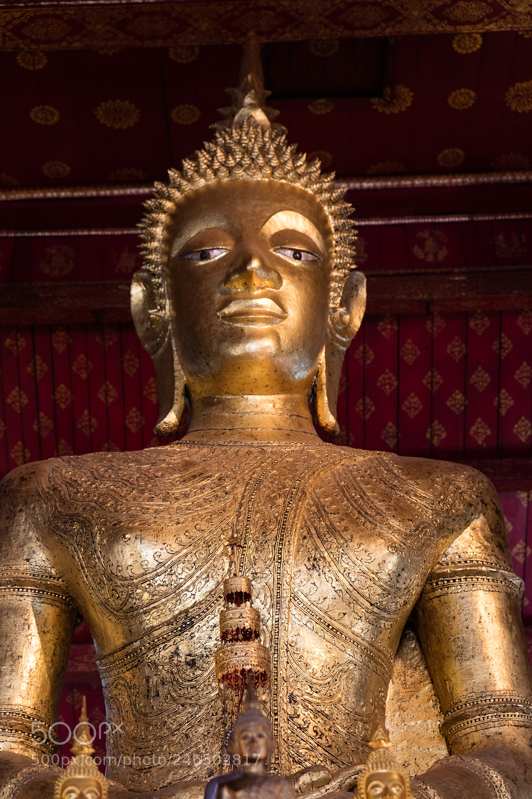 Canon EOS 5DS R sample photo. Temple in luang prabang photography